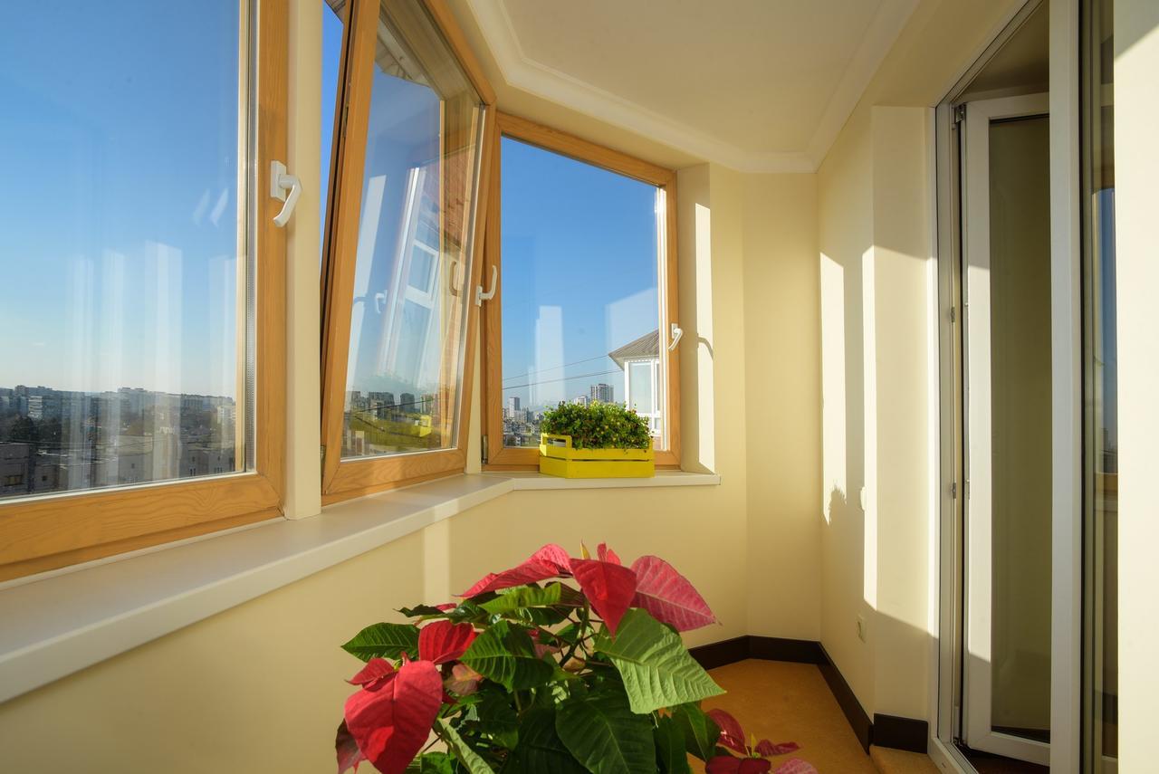 Aparthotel On Klinichna St. Киев Екстериор снимка